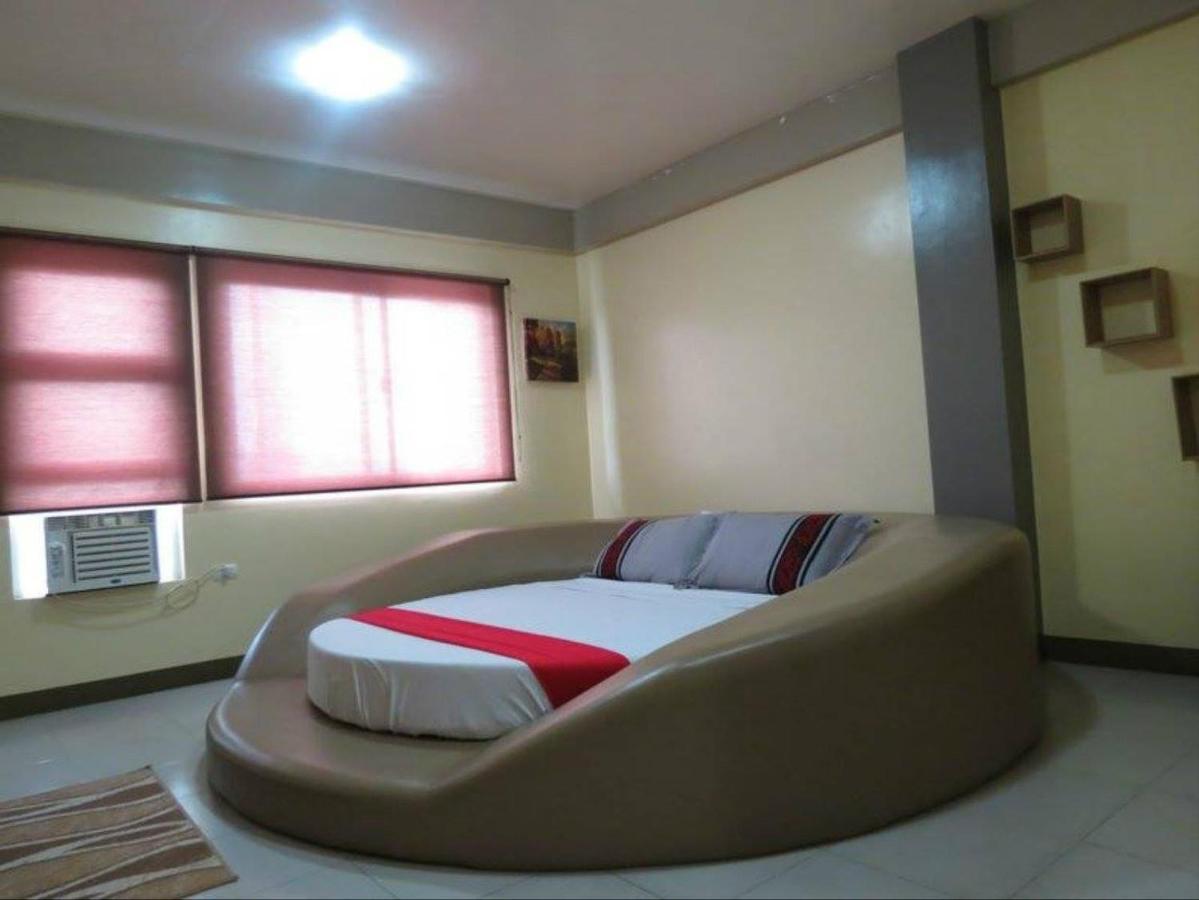 โรงแรมคารา Lipa City ภายนอก รูปภาพ